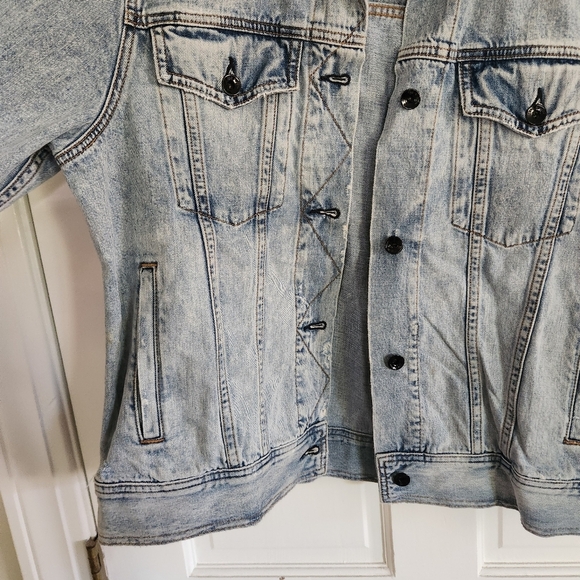 Rag & Bone Oversized Distressed Denim Jacket - Picture 3 of 9